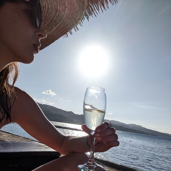 Meet your Posher, Jillian - Picture 1 of 1